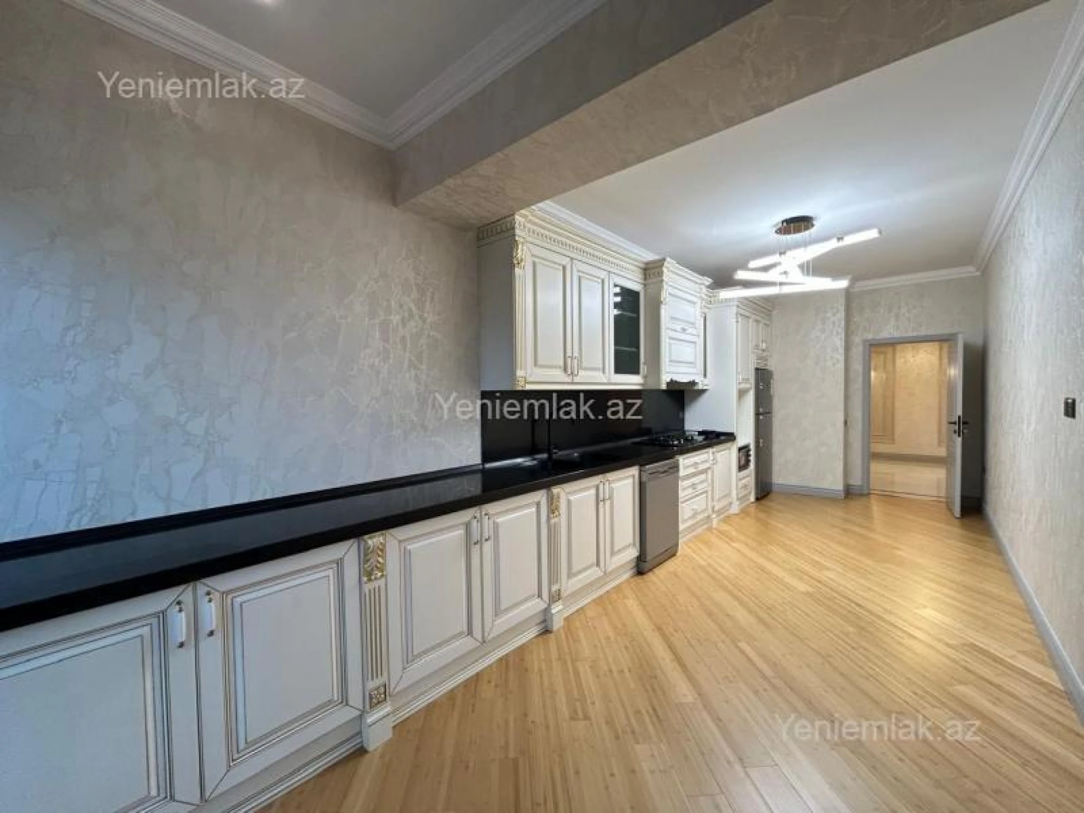 Satılır 4 otaqlı yeni tikili 205 m²