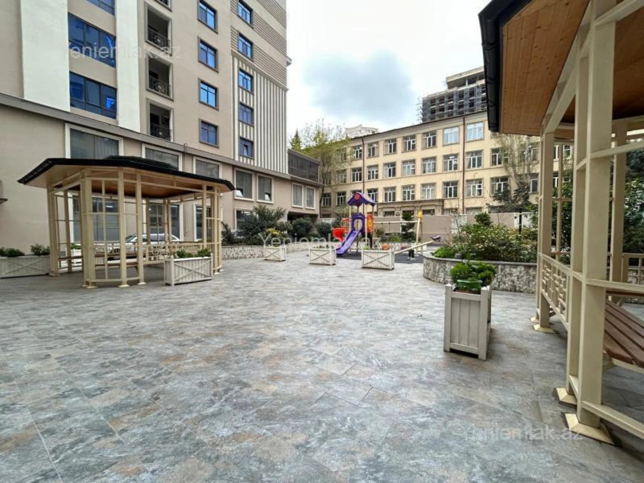 Satılır 4 otaqlı yeni tikili 205 m²