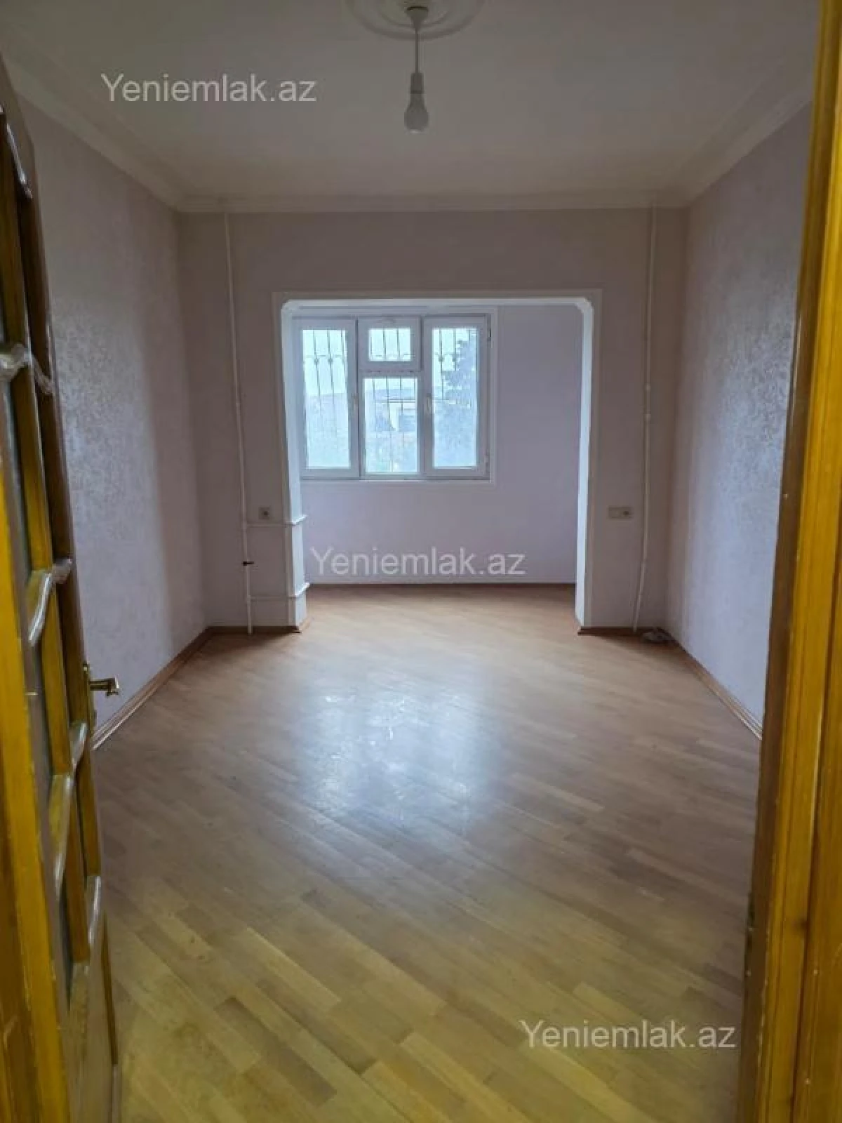 Satılır 2 otaqlı köhnə tikili 60 m²