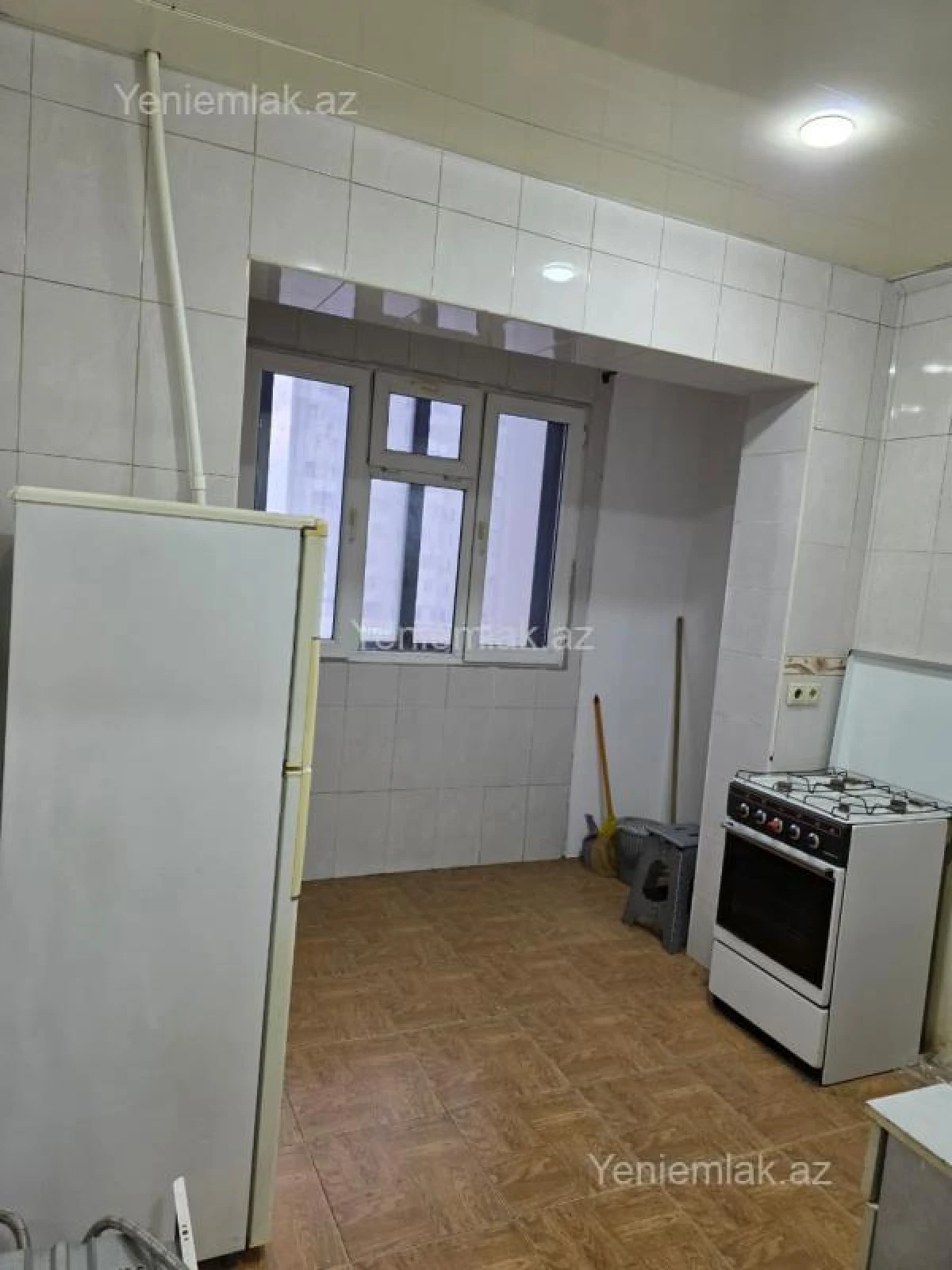 Satılır 2 otaqlı köhnə tikili 60 m²