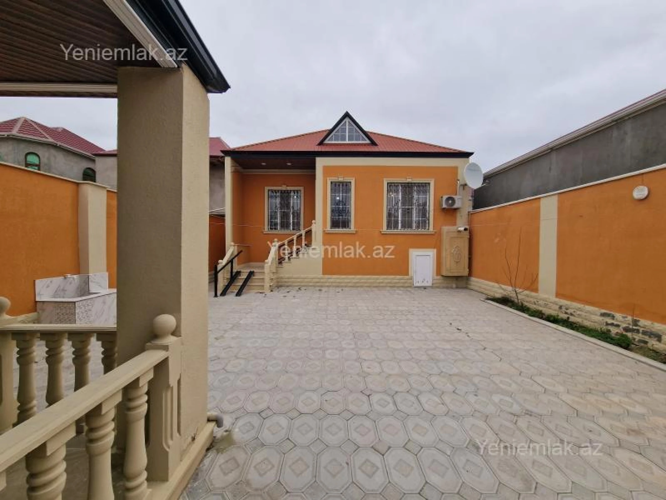 Satılır 4 otaqlı həyət evi 123 m²