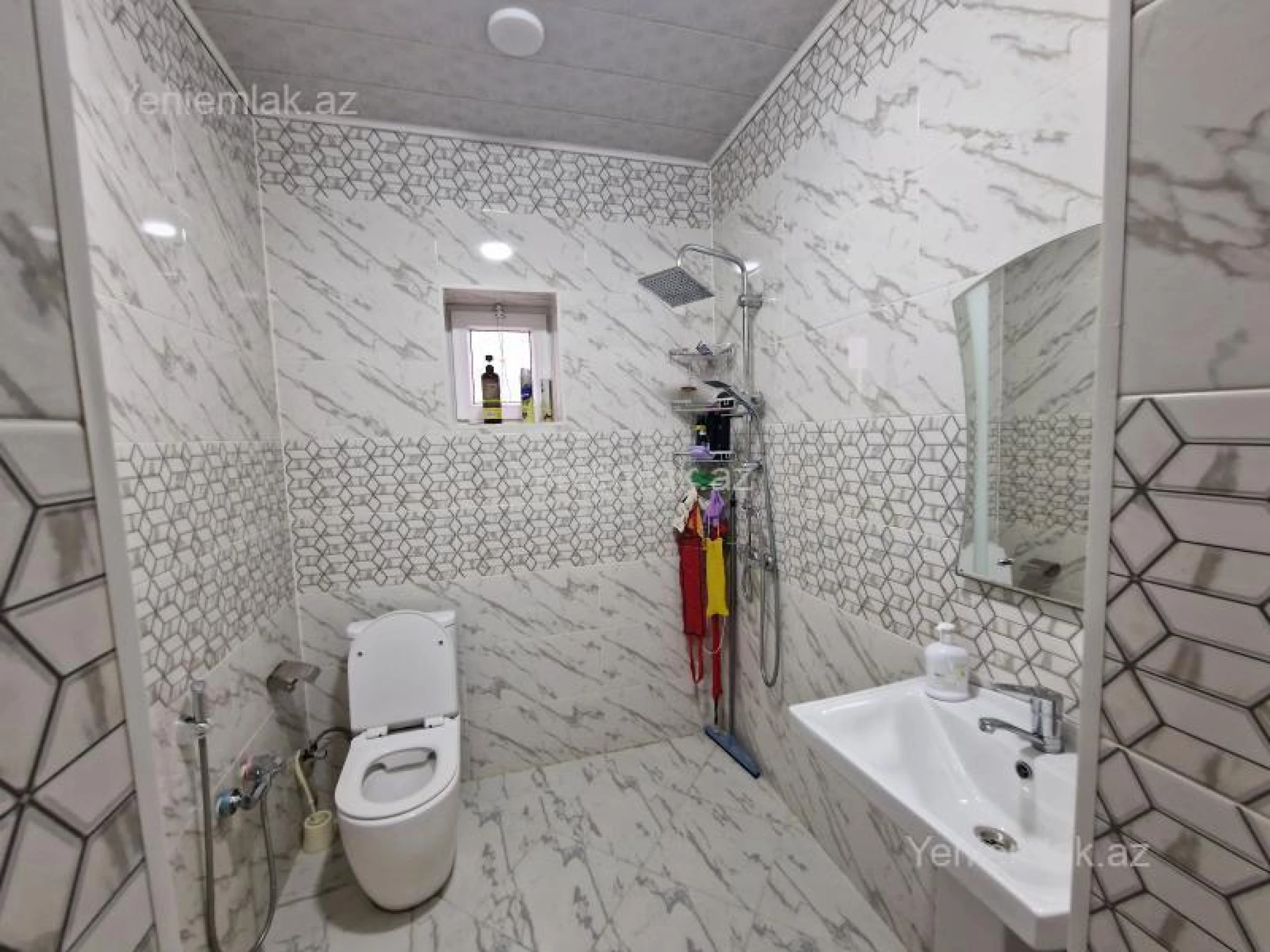 Satılır 4 otaqlı həyət evi 123 m²