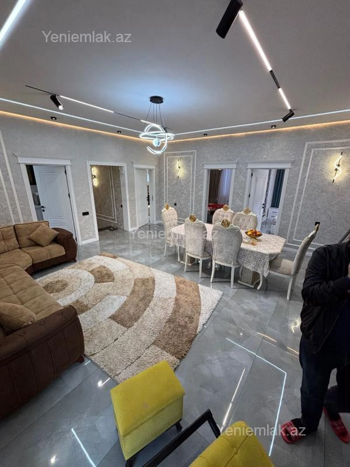 Satılır 4 otaqlı həyət evi 290 m²