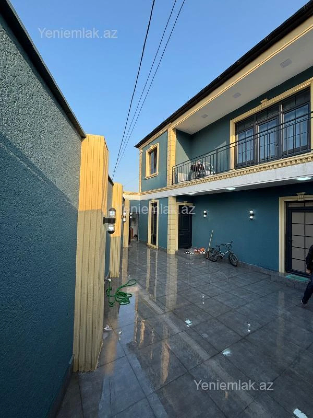 Satılır 4 otaqlı həyət evi 290 m²