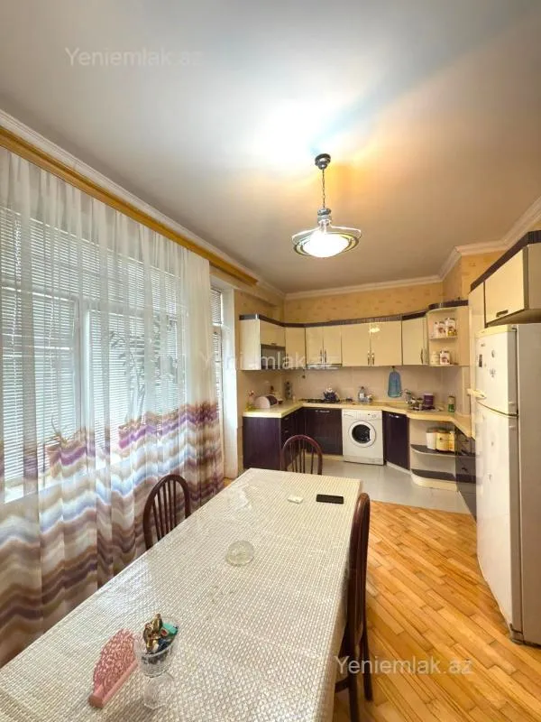 Satılır 3 otaqlı yeni tikili 138 m²