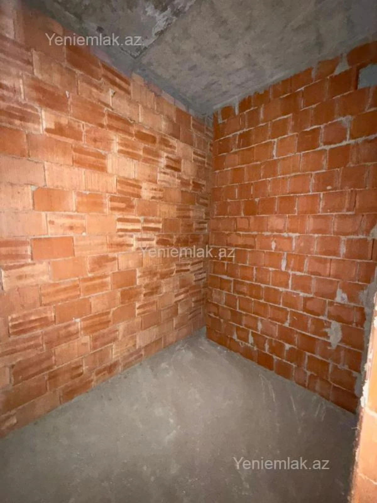 Satılır 4 otaqlı yeni tikili 210 m²