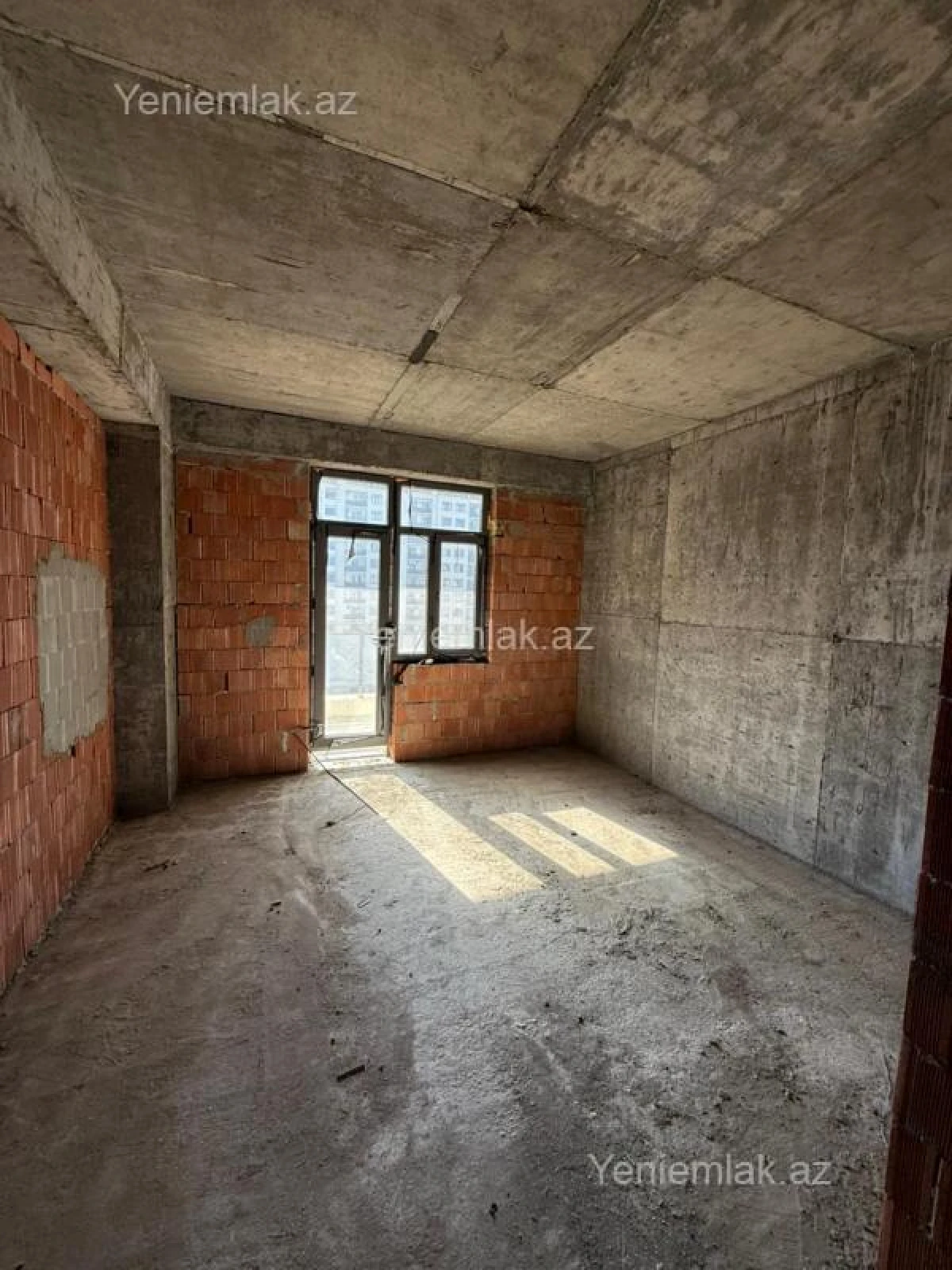 Satılır 4 otaqlı yeni tikili 210 m²