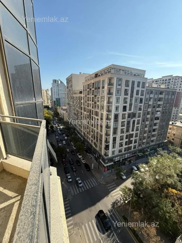 Satılır 4 otaqlı yeni tikili 210 m²