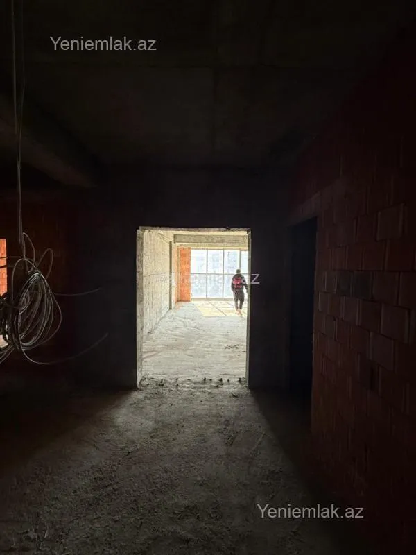 Satılır 4 otaqlı yeni tikili 210 m²