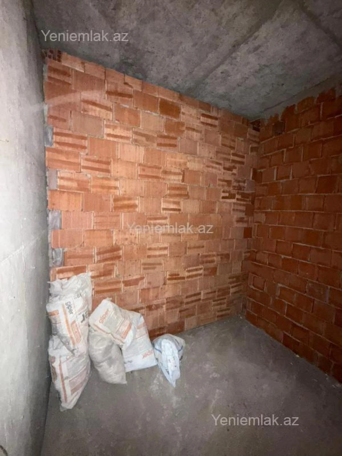 Satılır 4 otaqlı yeni tikili 210 m²