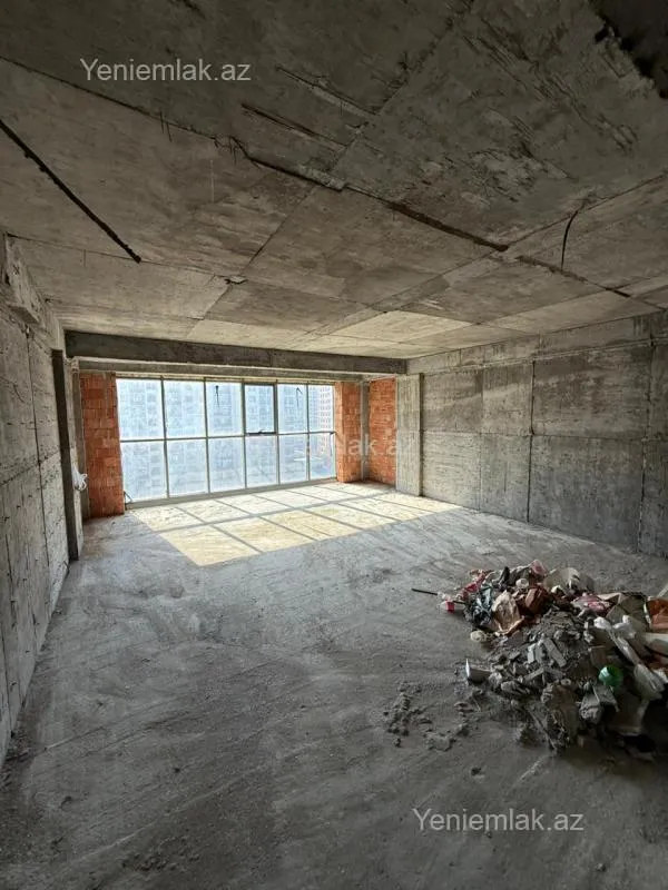 Satılır 4 otaqlı yeni tikili 210 m²