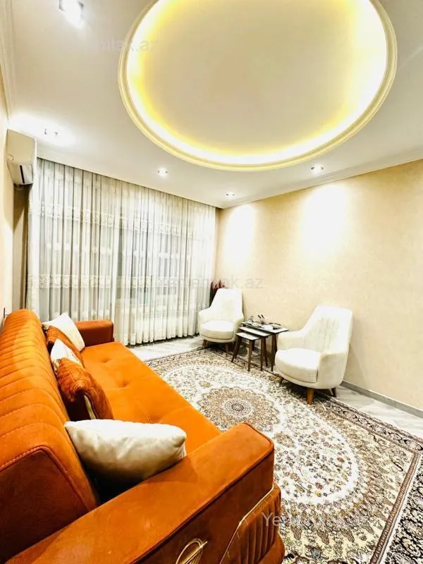 Satılır 4 otaqlı köhnə tikili 100 m²