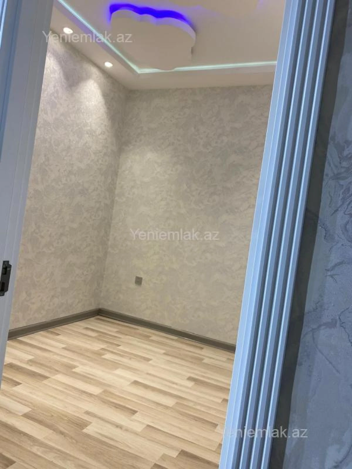 Satılır 3 otaqlı yeni tikili 88 m²