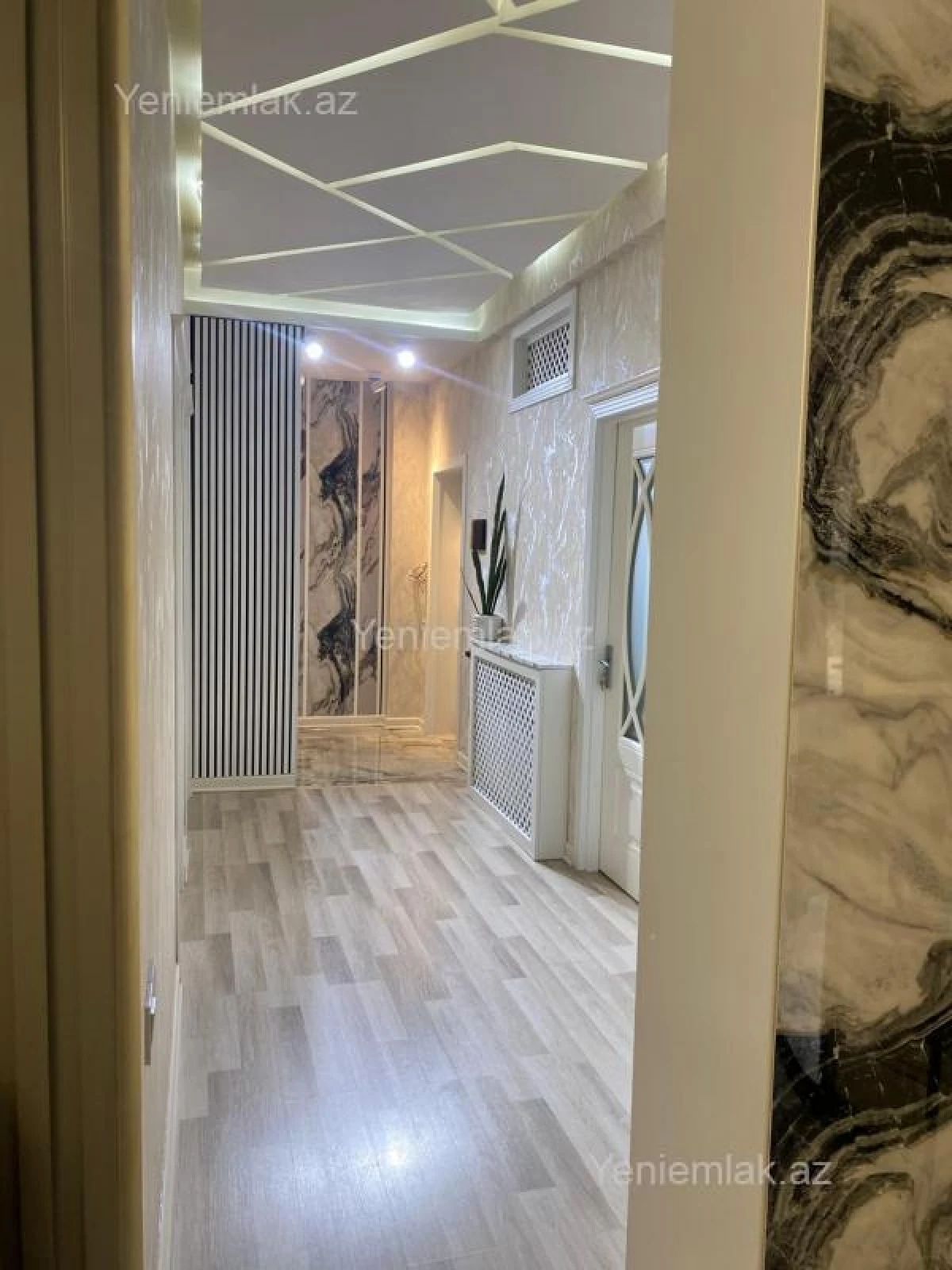 Satılır 3 otaqlı yeni tikili 88 m²
