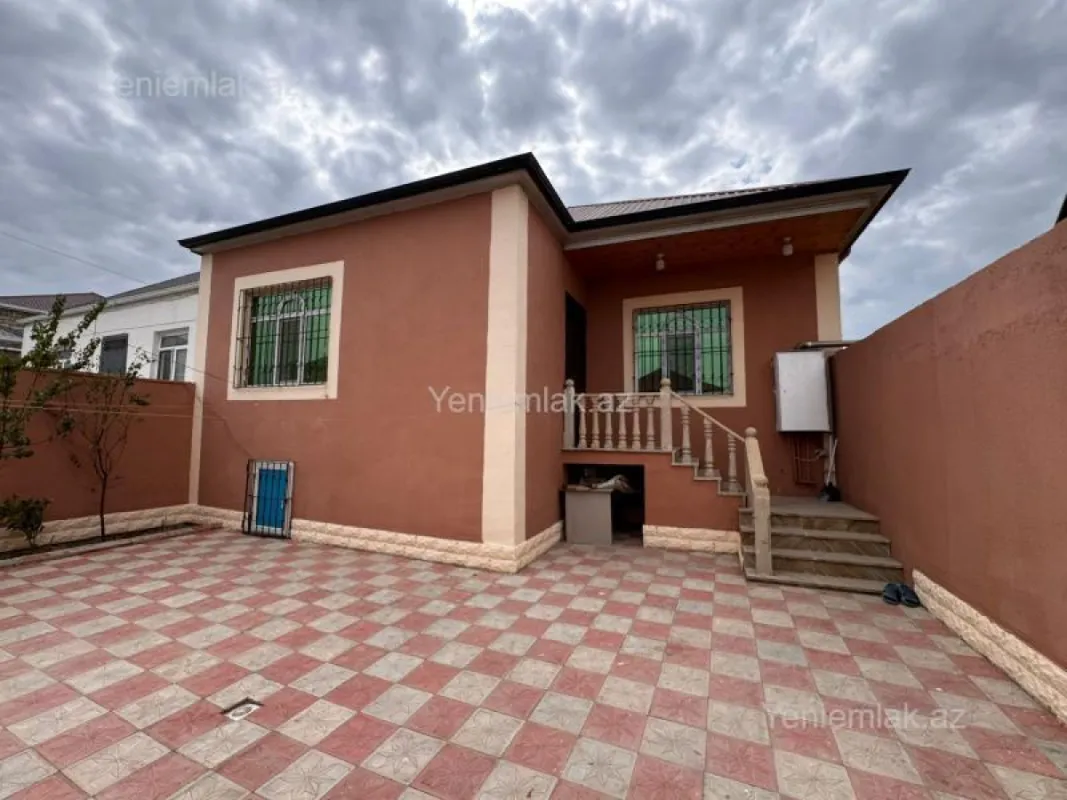 Satılır 3 otaqlı həyət evi 100 m²