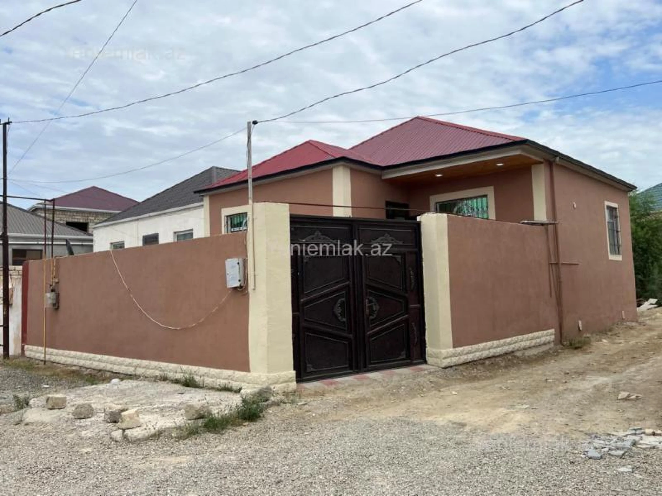 Satılır 3 otaqlı həyət evi 100 m²