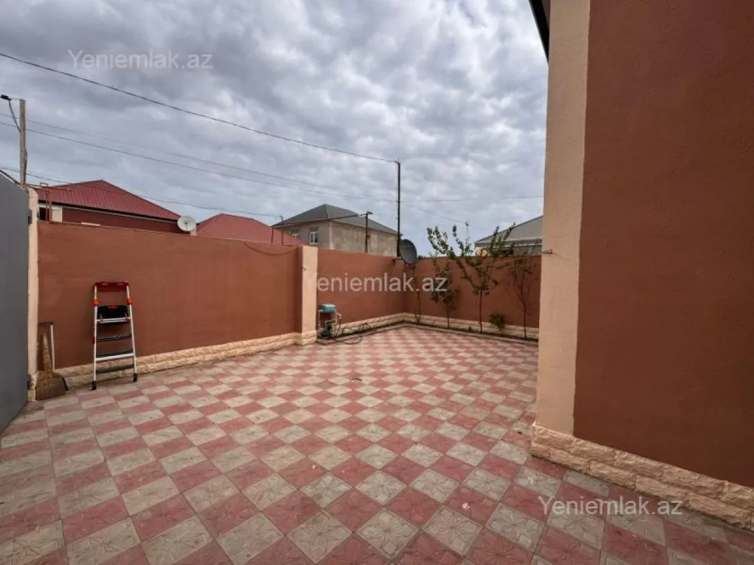 Satılır 3 otaqlı həyət evi 100 m²