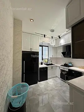 Satılır 6 otaqlı həyət evi 300 m²