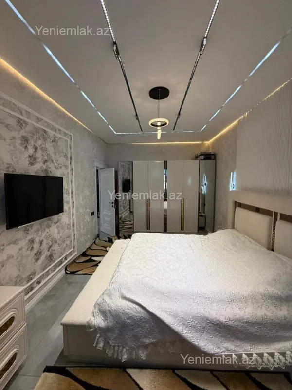 Satılır 6 otaqlı həyət evi 300 m²