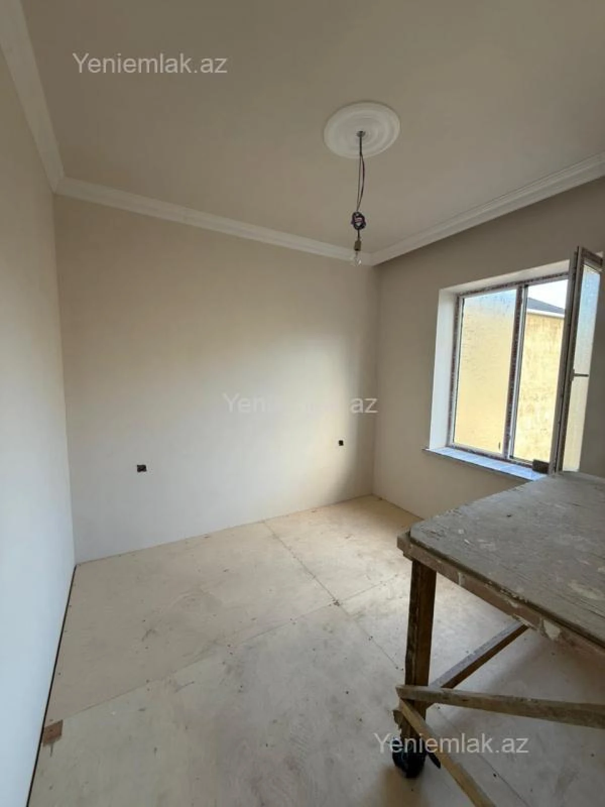 Satılır 6 otaqlı həyət evi 150 m²