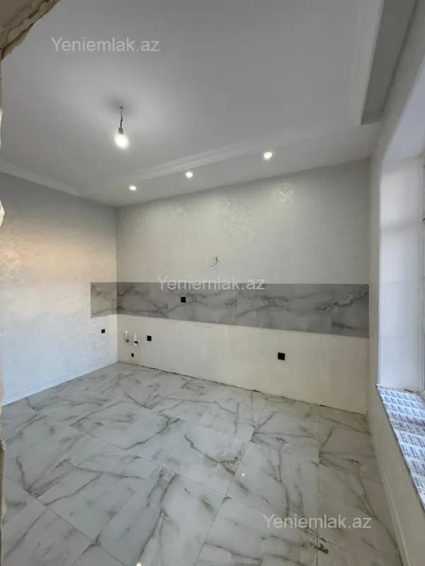 Satılır 5 otaqlı həyət evi 160 m²