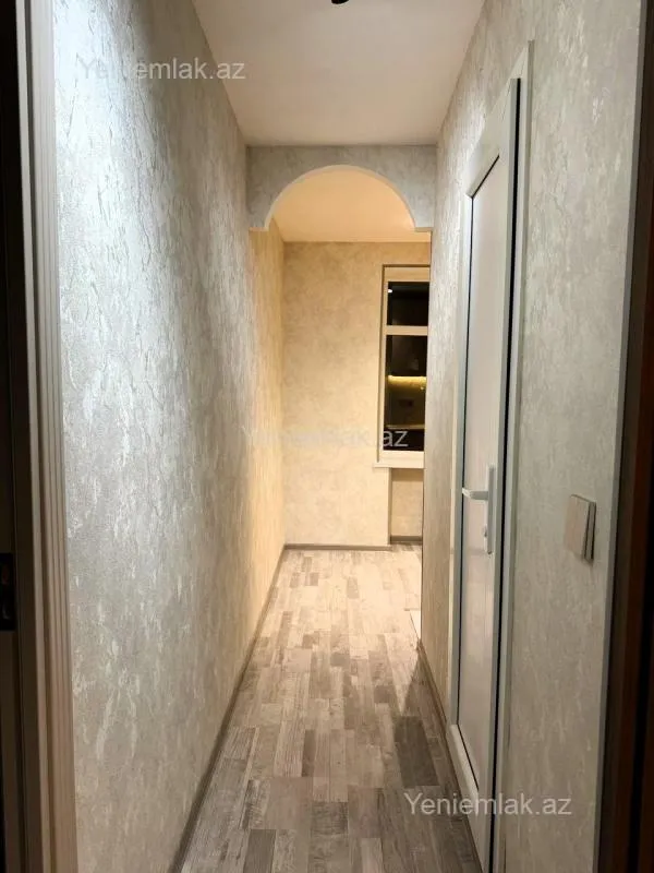 Satılır 2 otaqlı köhnə tikili 60 m²