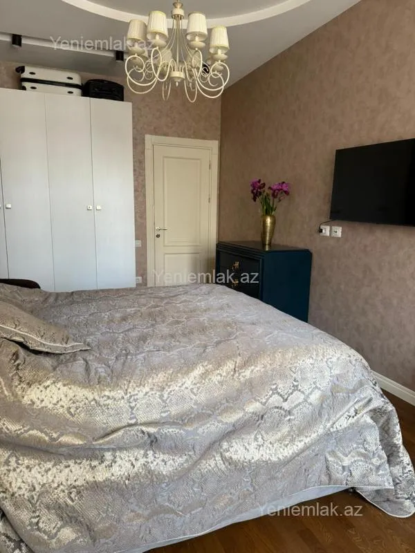 Satılır 3 otaqlı yeni tikili 112 m²