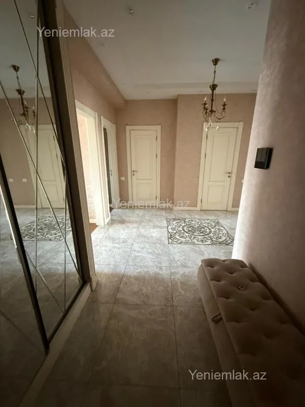 Satılır 3 otaqlı yeni tikili 112 m²