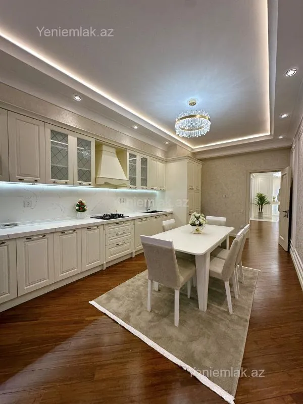 Satılır 4 otaqlı yeni tikili 191 m²