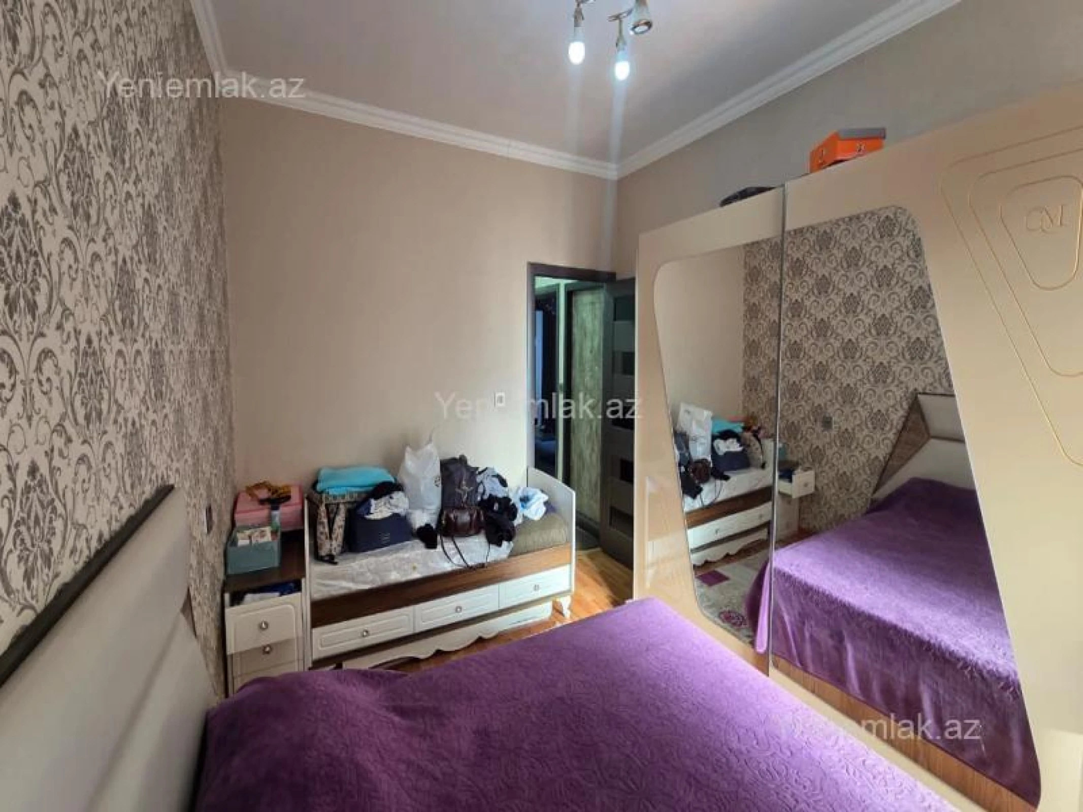 Satılır 2 otaqlı köhnə tikili 65 m²