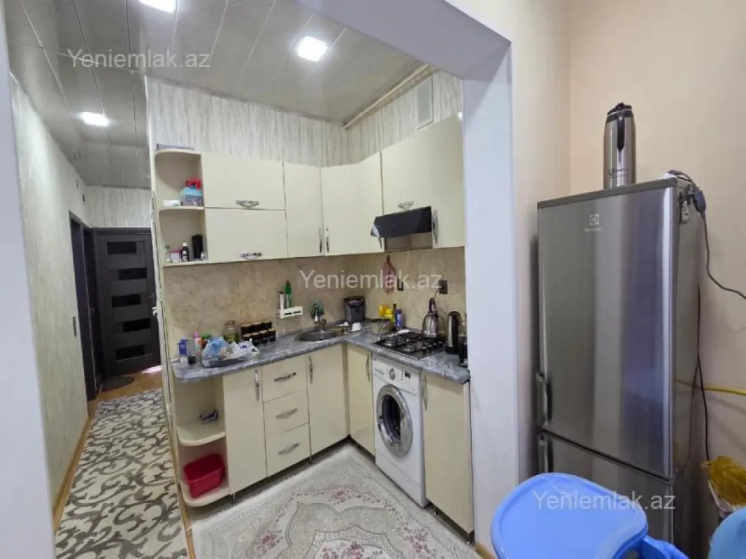 Satılır 2 otaqlı köhnə tikili 65 m²