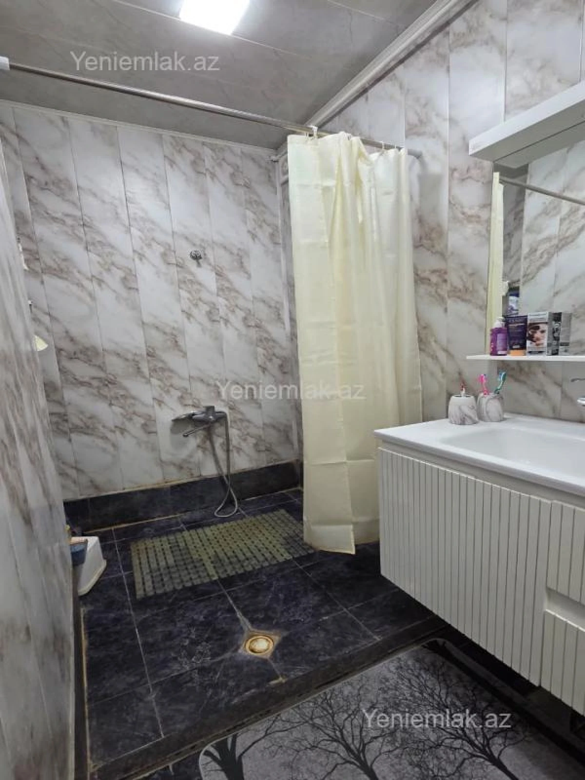 Satılır 2 otaqlı köhnə tikili 65 m²