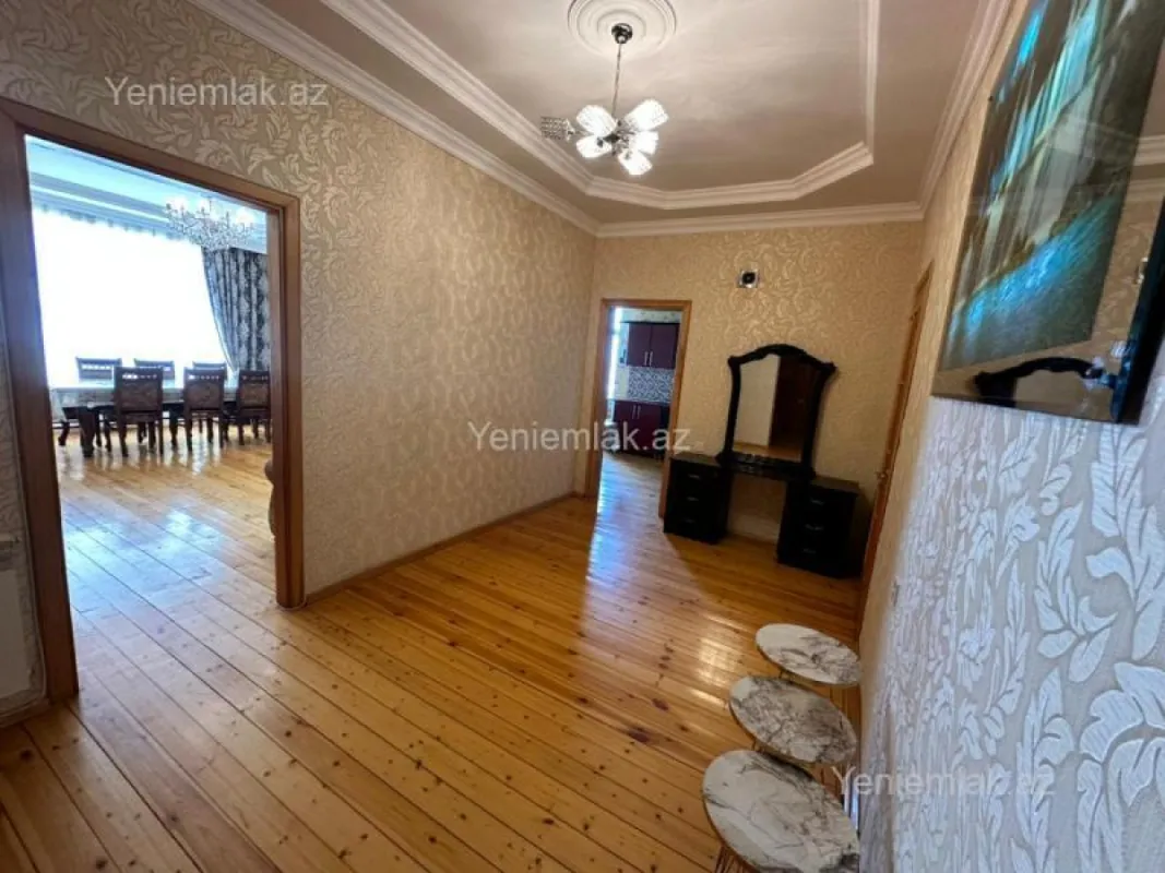 Satılır 3 otaqlı yeni tikili 105 m²