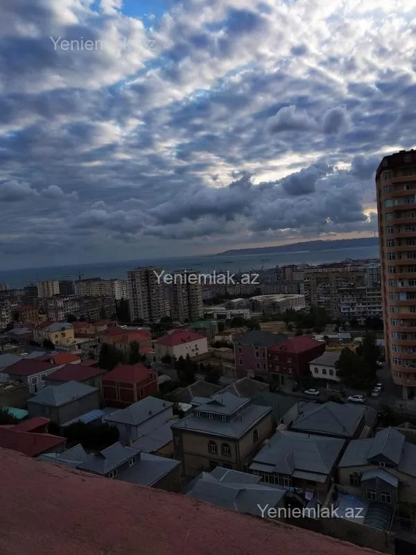 Satılır 3 otaqlı yeni tikili 105 m²