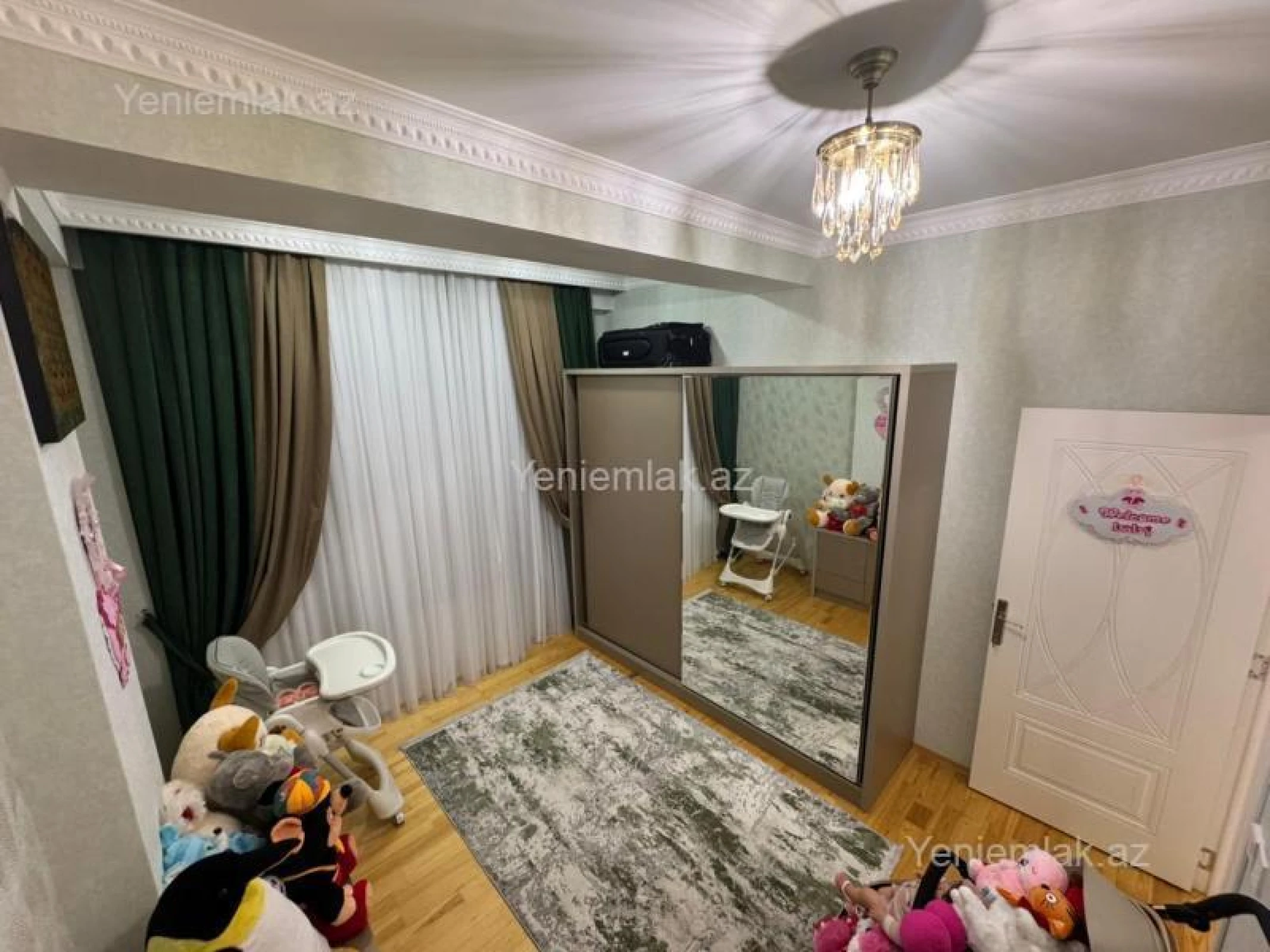 Satılır 3 otaqlı yeni tikili 140 m²