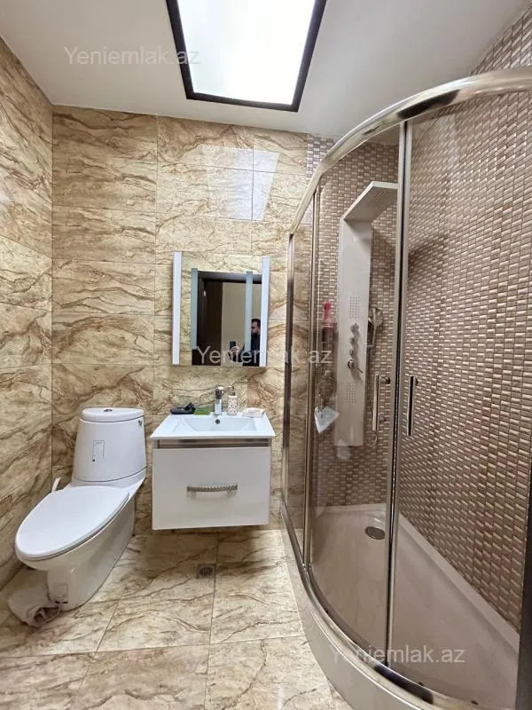 Satılır 4 otaqlı yeni tikili 160 m²