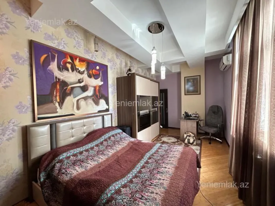 Satılır 4 otaqlı yeni tikili 160 m²