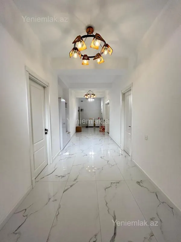 Satılır 4 otaqlı yeni tikili 180 m²