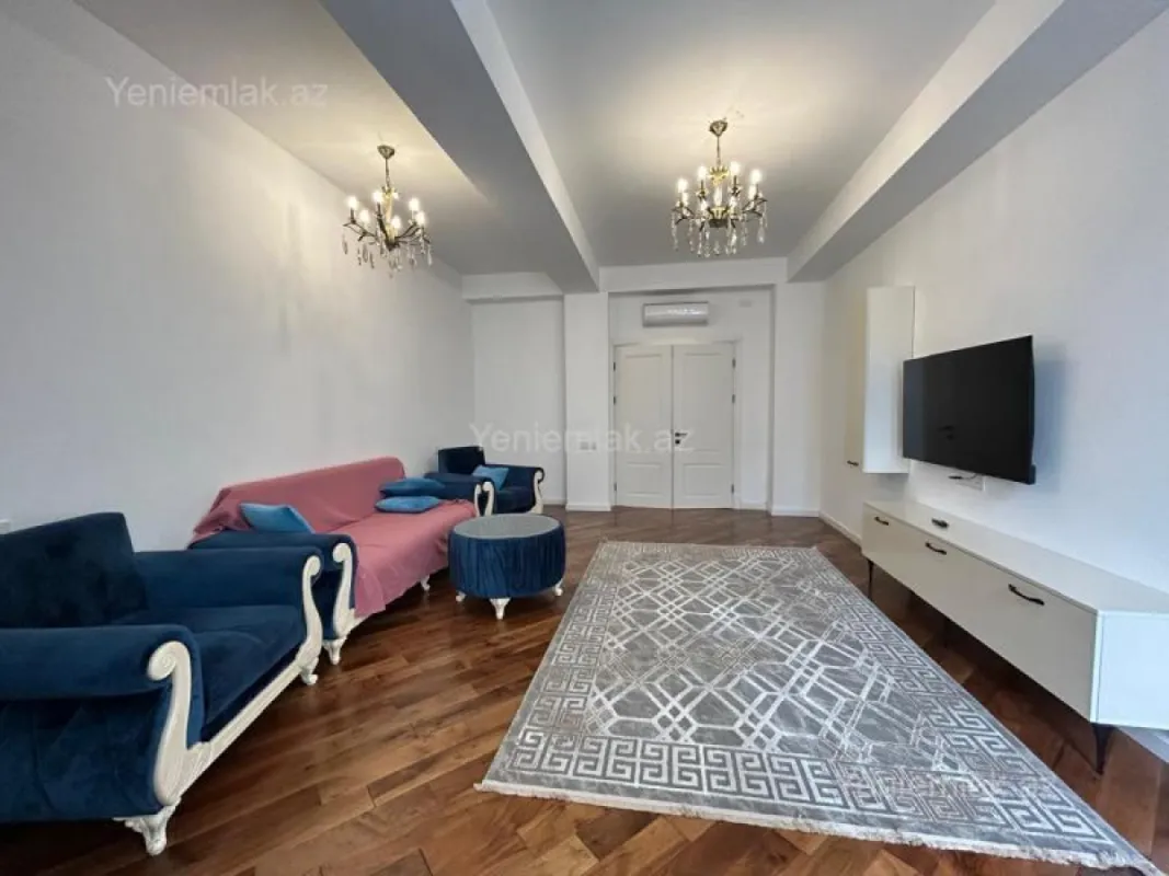 Satılır 4 otaqlı yeni tikili 180 m²