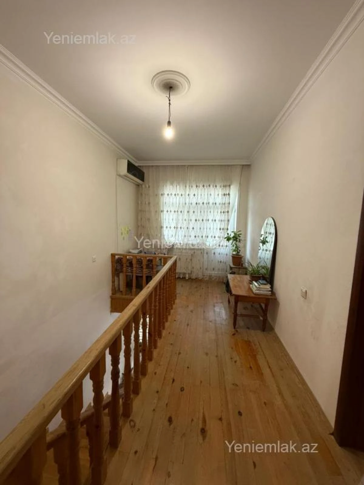 Satılır 8 otaqlı həyət evi 230 m²