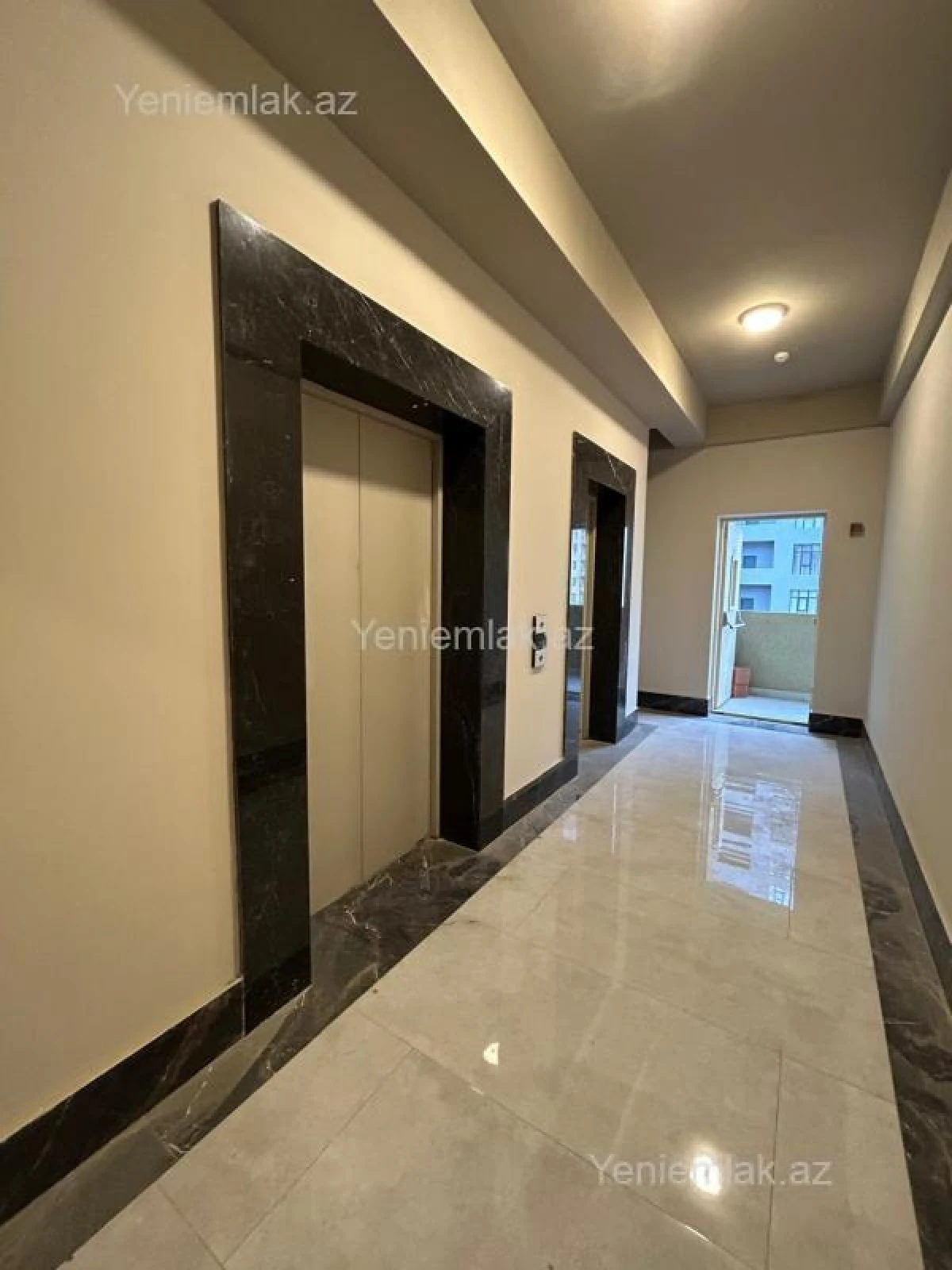 Satılır 3 otaqlı yeni tikili 135 m²