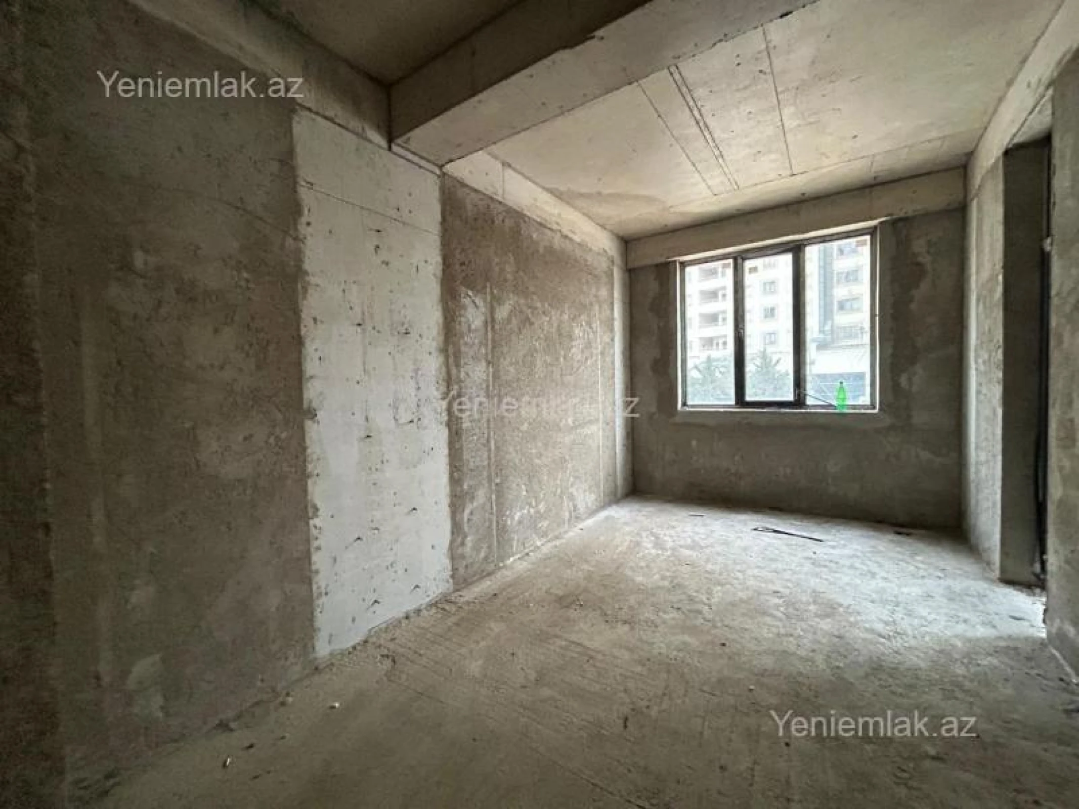 Satılır 3 otaqlı yeni tikili 135 m²
