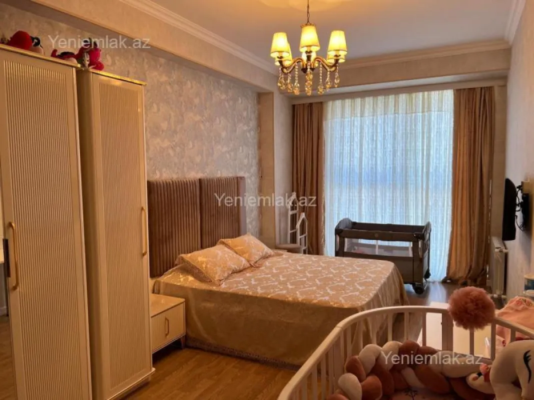 Satılır 3 otaqlı yeni tikili 110 m²