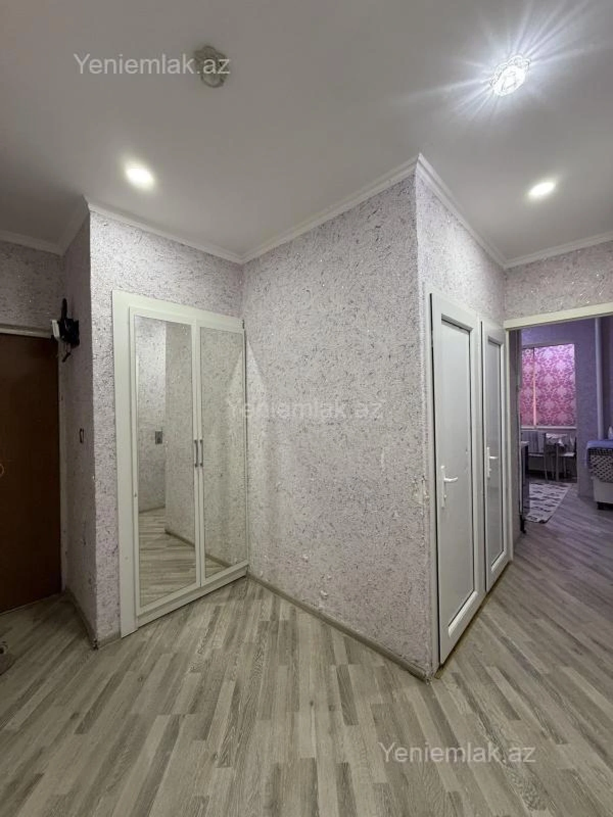 Satılır 3 otaqlı köhnə tikili 105 m²