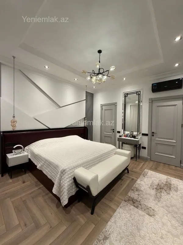 Satılır 3 otaqlı yeni tikili 132 m²