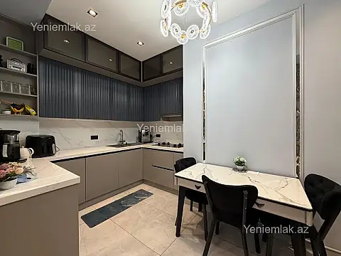 Satılır 3 otaqlı yeni tikili 132 m²