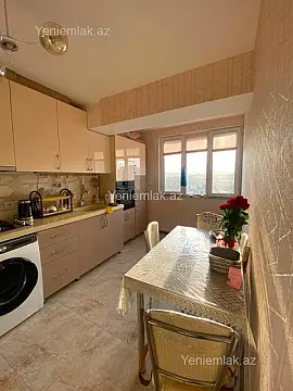 Satılır 2 otaqlı köhnə tikili 70 m²