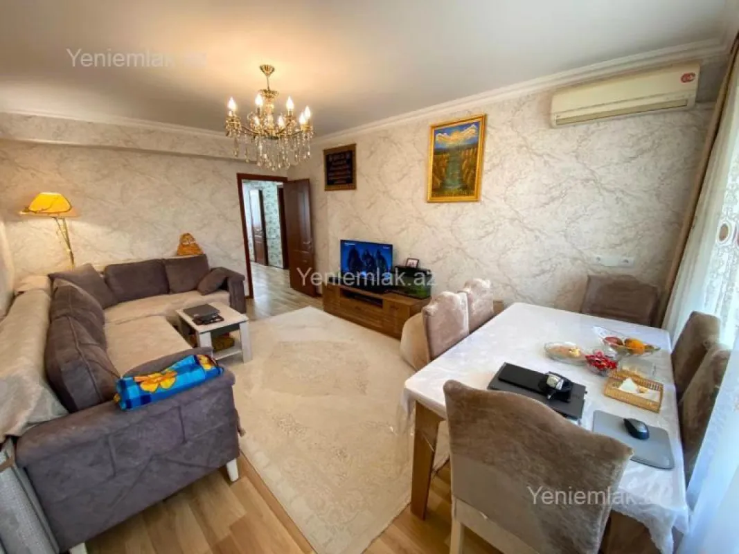 Satılır 2 otaqlı köhnə tikili 70 m²