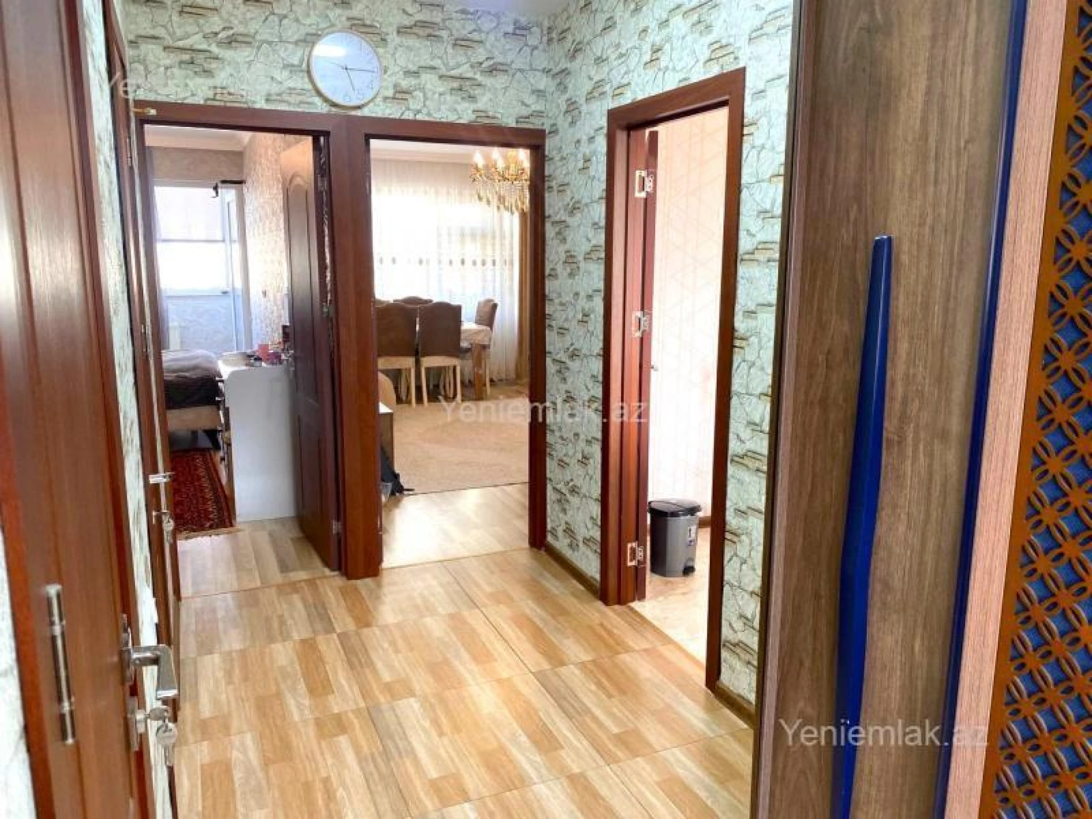 Satılır 2 otaqlı köhnə tikili 70 m²