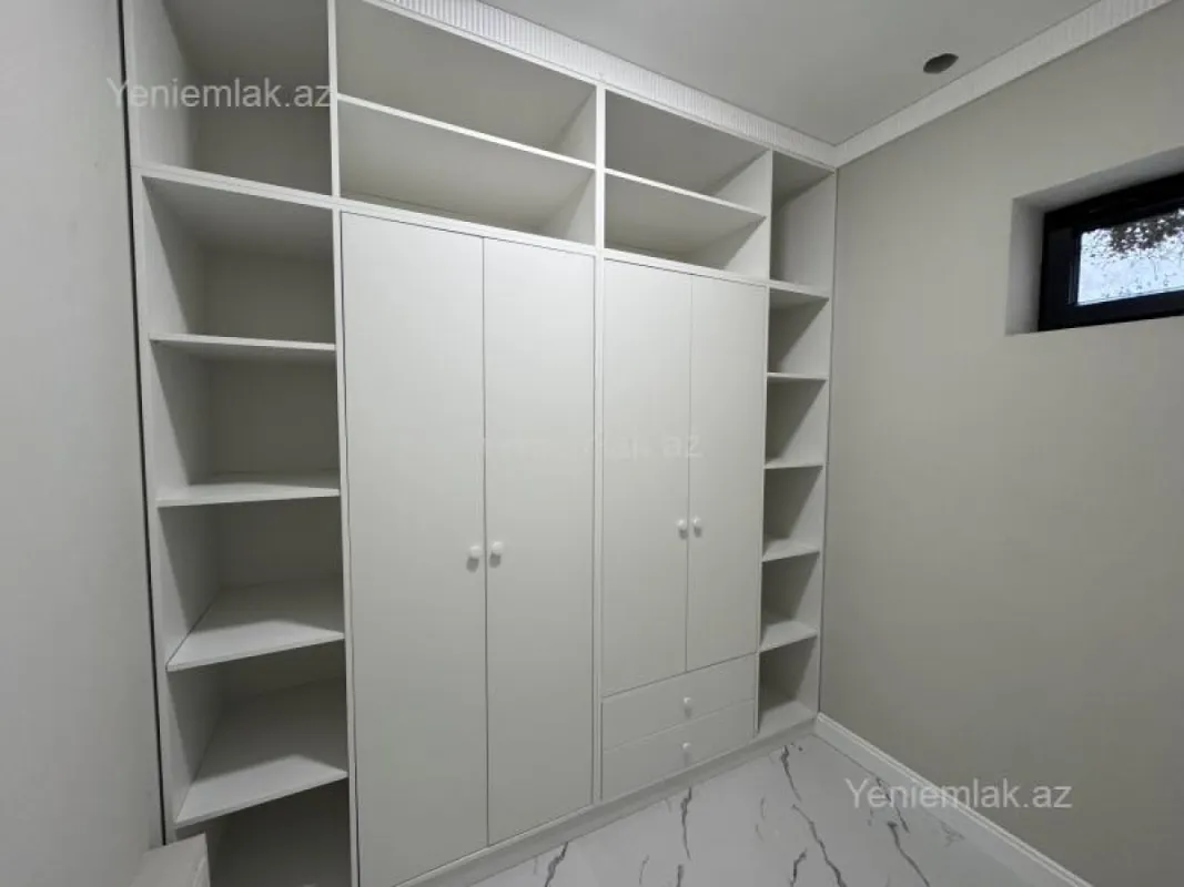Satılır 7 otaqlı həyət evi 550 m²